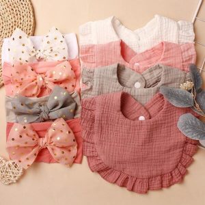 4pcs Gold Foil Bow Hair Band & 4pcs Fashion Solid Color Baby Bibs, Suitable For Daily Use And Meals Multicolor